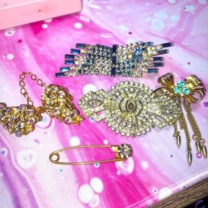 5 Vintage 1920s Costume Jewelry Brooches